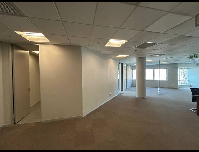 429M² OFFICE TO LET IN SANDTON CENTRAL